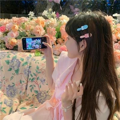 艳女新装
